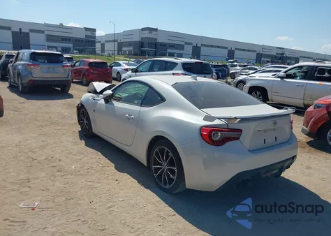 2019 Toyota 86 Gt z USA, uszkodzony, nr VIN JF1ZNAE12K8703562